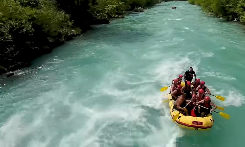 Rafting na Tari predstavlja nezaboravan spoj adrenalina i netaknute prirode